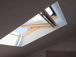 Dépannage volet roulant fenêtre de toit Velux